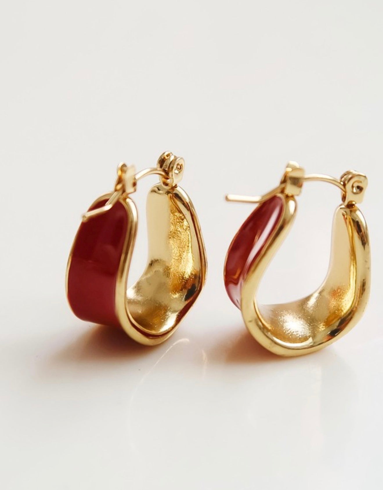 Candide Classic Hoop Earring